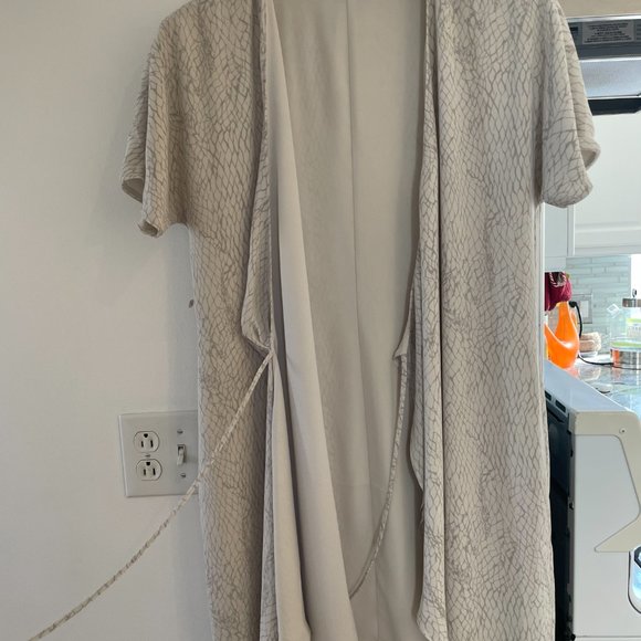 Aritzia Babaton Wallace Wrap Mini Dress - Picture 6 of 9